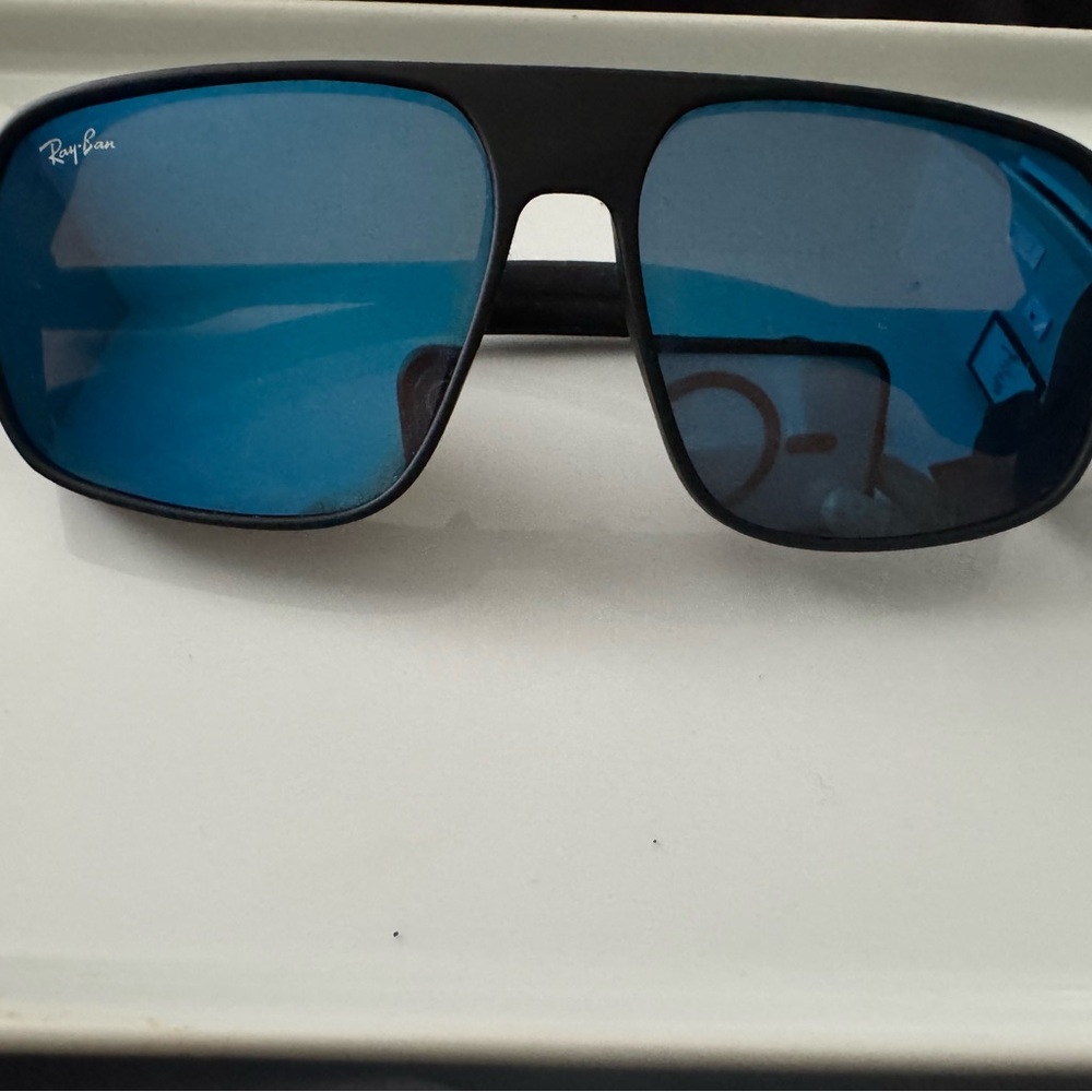 Ray-Ban Black Sunglasses with Blue Lenses